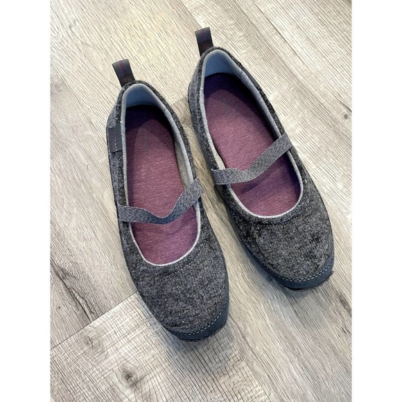 L.L. Beand Sleapers Shoes size 8 - Picture 1 of 5